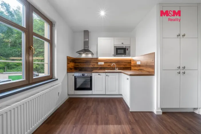 Prodej ubytování, Dalovice, Pod Strání, 486 m2
