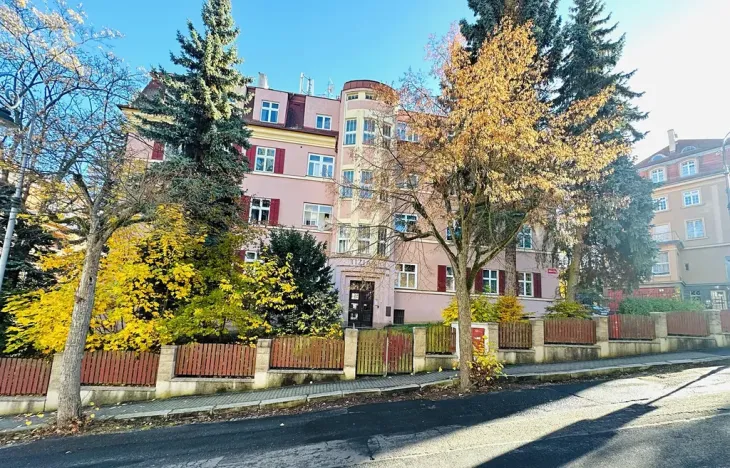 Prodej bytu 2+1, Karlovy Vary, Poděbradská, 56 m2