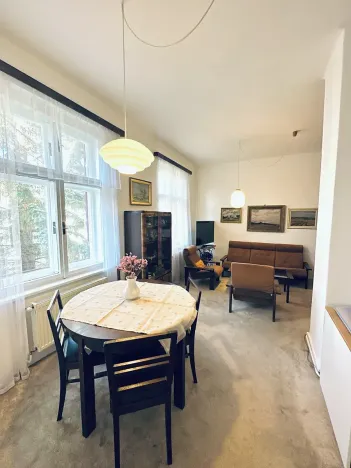 Prodej bytu 2+1, Karlovy Vary, Poděbradská, 56 m2