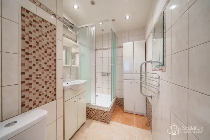 Prodej bytu 3+1, Bukovany, 66 m2