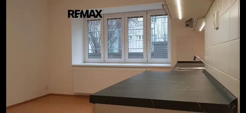 Pronájem bytu 2+kk, Praha - Břevnov, 40 m2