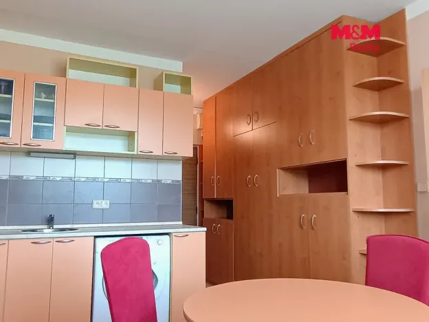 Pronájem bytu 1+1, Děčín - Děčín VI-Letná, Želenická, 35 m2