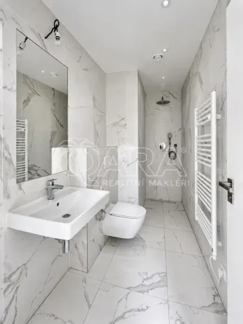 Prodej rodinného domu, Kamenice - Ládví, Lomená, 156 m2