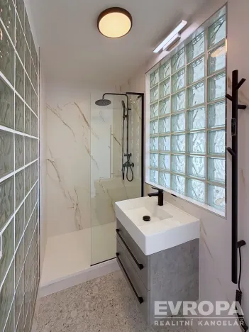 Pronájem bytu 2+1, Praha - Malešice, Počernická, 52 m2