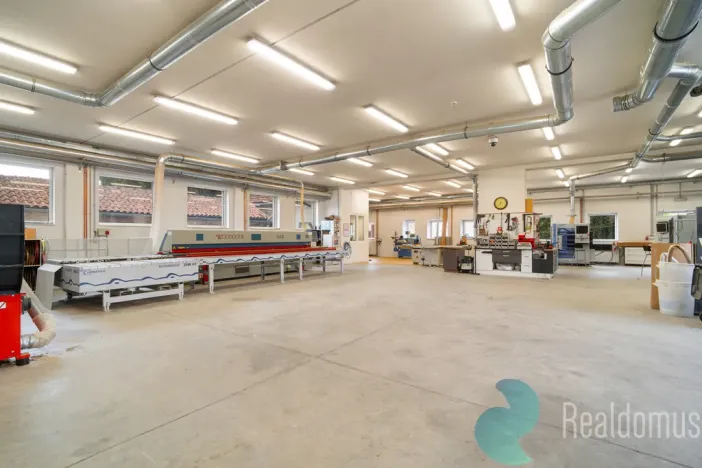 Prodej výrobních prostor, Radošovice, 1075 m2
