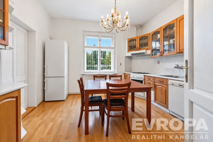 Prodej činžovního domu, Praha - Motol, U hrušky, 395 m2