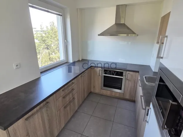 Pronájem bytu 3+kk, Praha, Habrová, 66 m2
