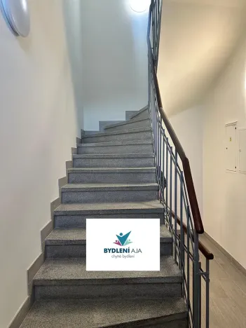 Pronájem bytu 3+kk, Praha - Smíchov, Peroutkova, 60 m2
