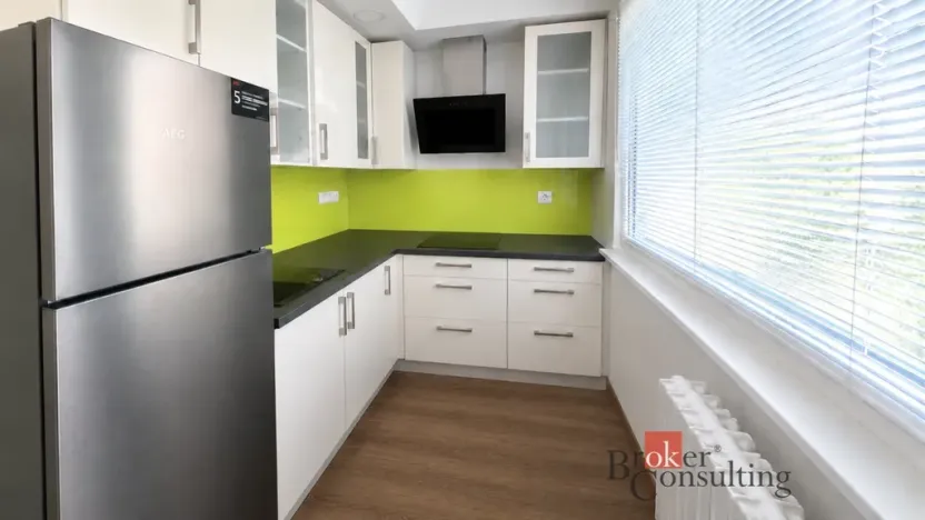 Pronájem bytu 1+kk, Praha - Střížkov, Rumburská, 27 m2