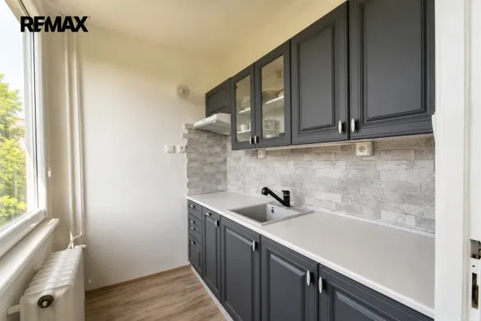 Pronájem bytu 1+kk, Broumov - Olivětín, Dukelská, 27 m2