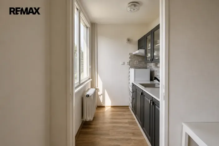 Pronájem bytu 1+kk, Broumov - Olivětín, Dukelská, 27 m2