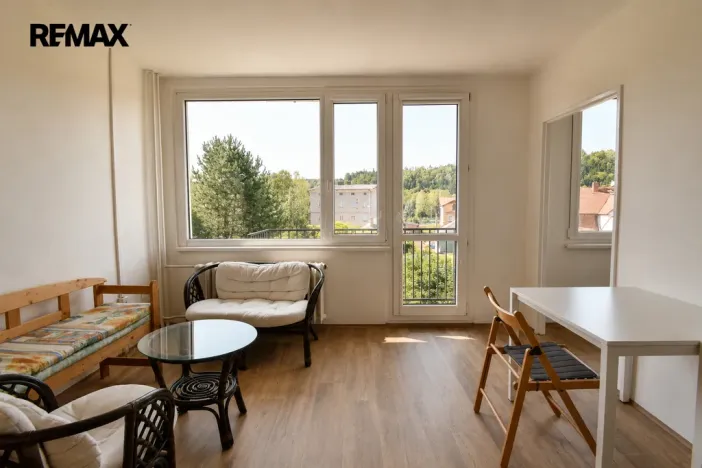 Pronájem bytu 1+kk, Broumov - Olivětín, Dukelská, 27 m2