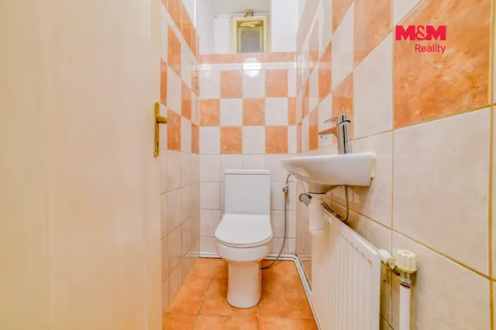 Prodej bytu 4+1, Cheb, Májová, 121 m2