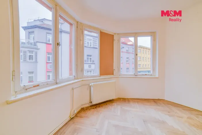 Prodej bytu 4+1, Cheb, Májová, 121 m2