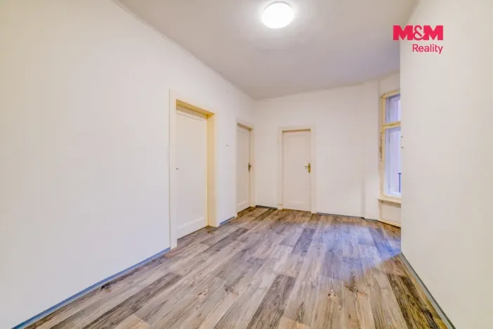 Prodej bytu 4+1, Cheb, Májová, 121 m2