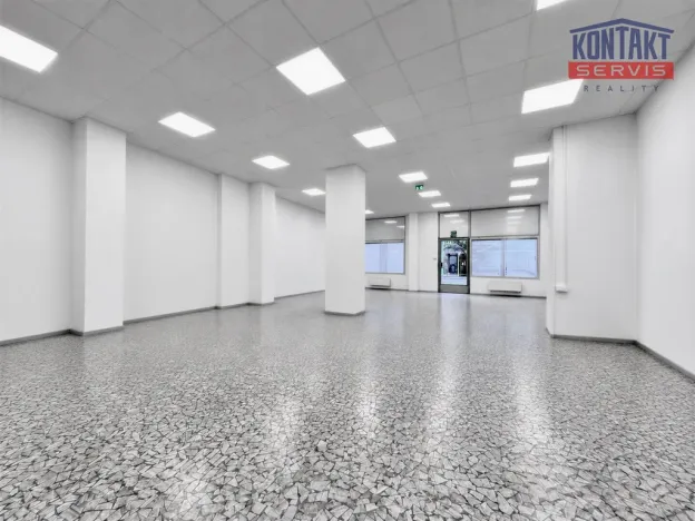 Pronájem obchodního prostoru, České Budějovice, Lannova tř., 212 m2
