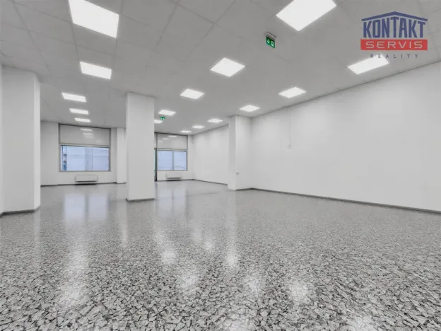 Pronájem obchodního prostoru, České Budějovice, Lannova tř., 212 m2
