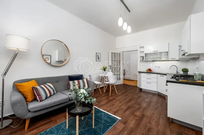 Prodej bytu 1+1, Praha - Karlín, Na střelnici, 53 m2