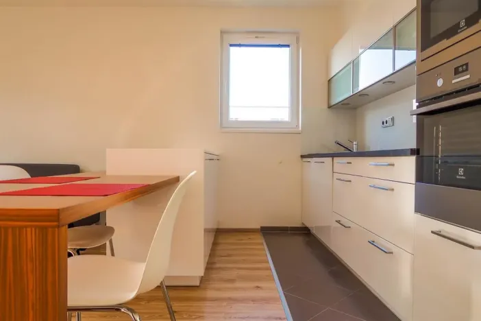 Pronájem bytu 2+kk, Praha - Háje, Loosova, 69 m2