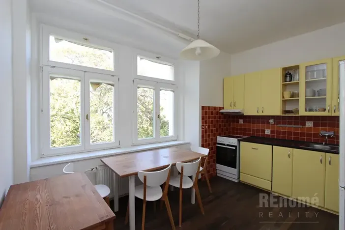 Pronájem bytu 2+1, Praha - Žižkov, Lupáčova, 67 m2