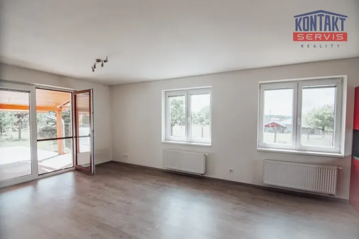 Prodej rodinného domu, Lišov - Velechvín, 135 m2