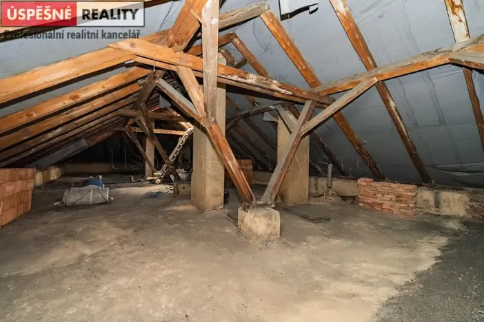 Prodej bytu 2+1, Mníšek pod Brdy, 9. května, 54 m2
