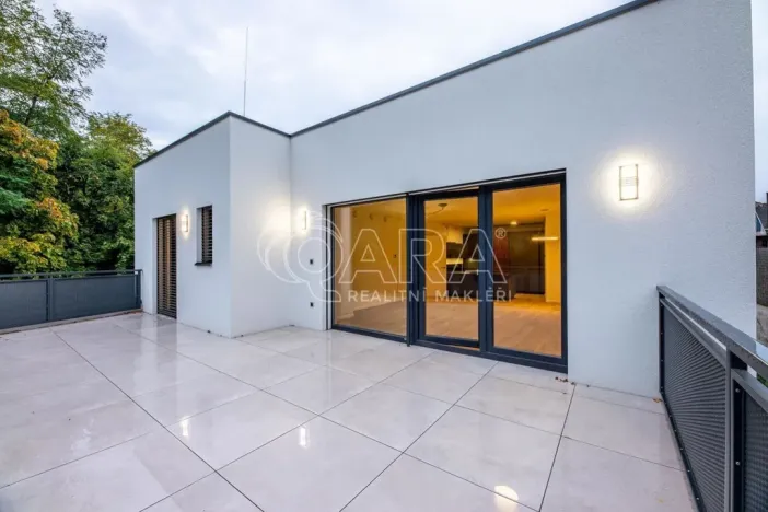 Pronájem bytu 4+kk, Praha - Hloubětín, Mandloňová, 174 m2