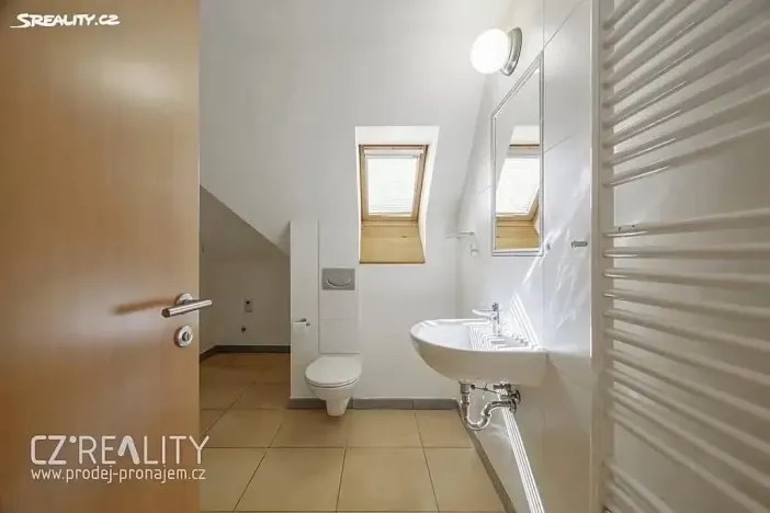 Prodej rodinného domu, Praha - Lipence, Na Bambouzku, 308 m2
