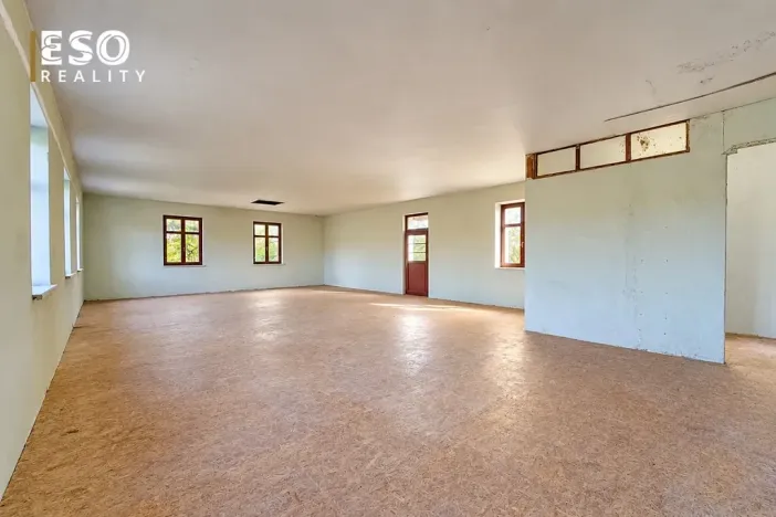 Prodej obchodního prostoru, Krnov, Krásné Loučky, 442 m2