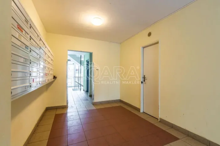Pronájem bytu 2+kk, Praha - Háje, Plickova, 42 m2