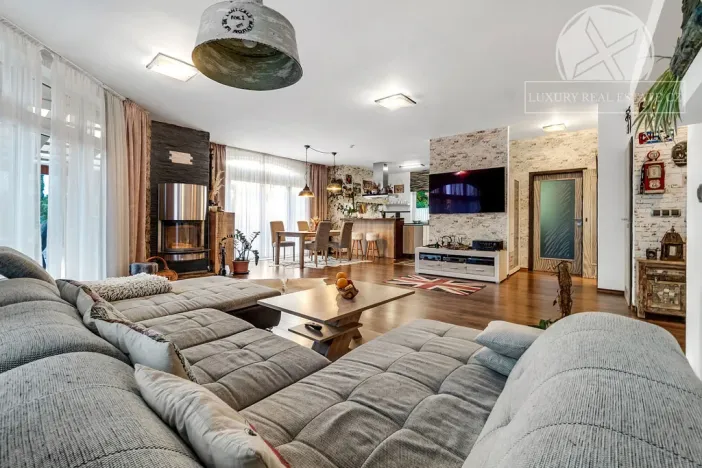 Prodej rodinného domu, Jesenice - Horní Jirčany, 230 m2