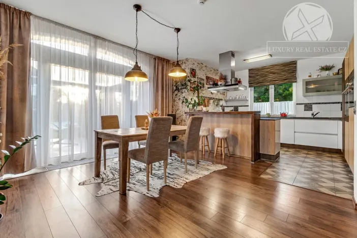 Prodej rodinného domu, Jesenice - Horní Jirčany, 230 m2