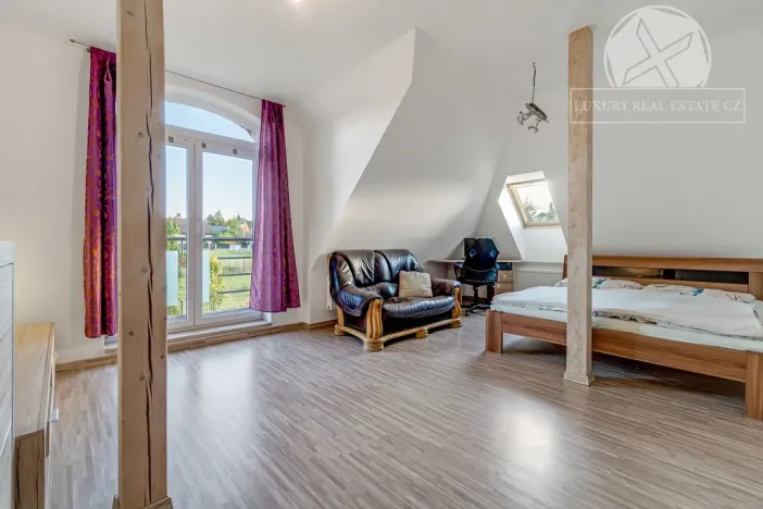 Prodej rodinného domu, Jesenice - Horní Jirčany, 230 m2