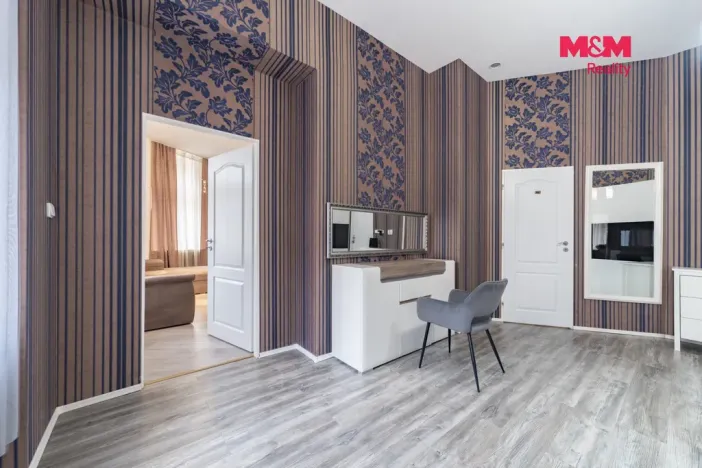 Prodej činžovního domu, Karlovy Vary, nábřeží Jana Palacha, 340 m2