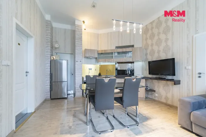 Prodej činžovního domu, Karlovy Vary, nábřeží Jana Palacha, 340 m2